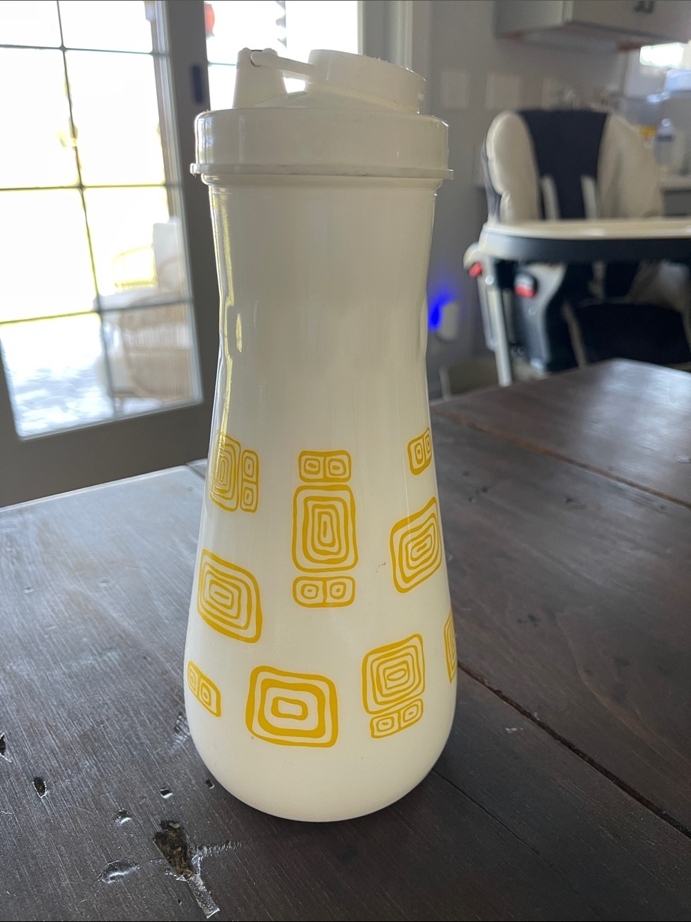 Vintage MCM Hazel-Atlas E-Z Pour Milk Glass Carafe Yellow Geometric Pattern